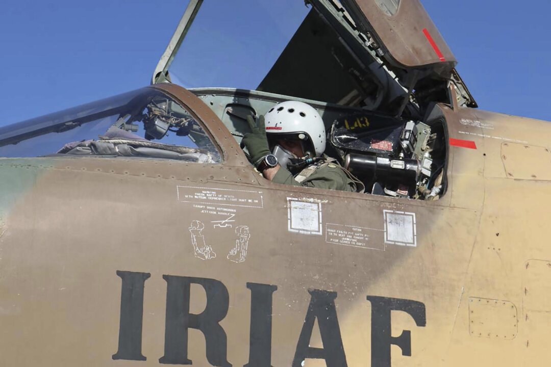 iran-accuses-qatar-of-holding-3-of-its-military-pilots-captive