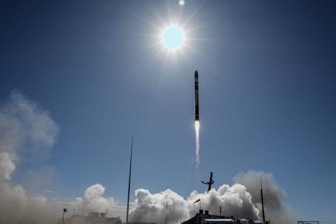 chinese-observatory-tried-to-install-intelligence-capable-space-equipment-in-new-zealand,-officials-say