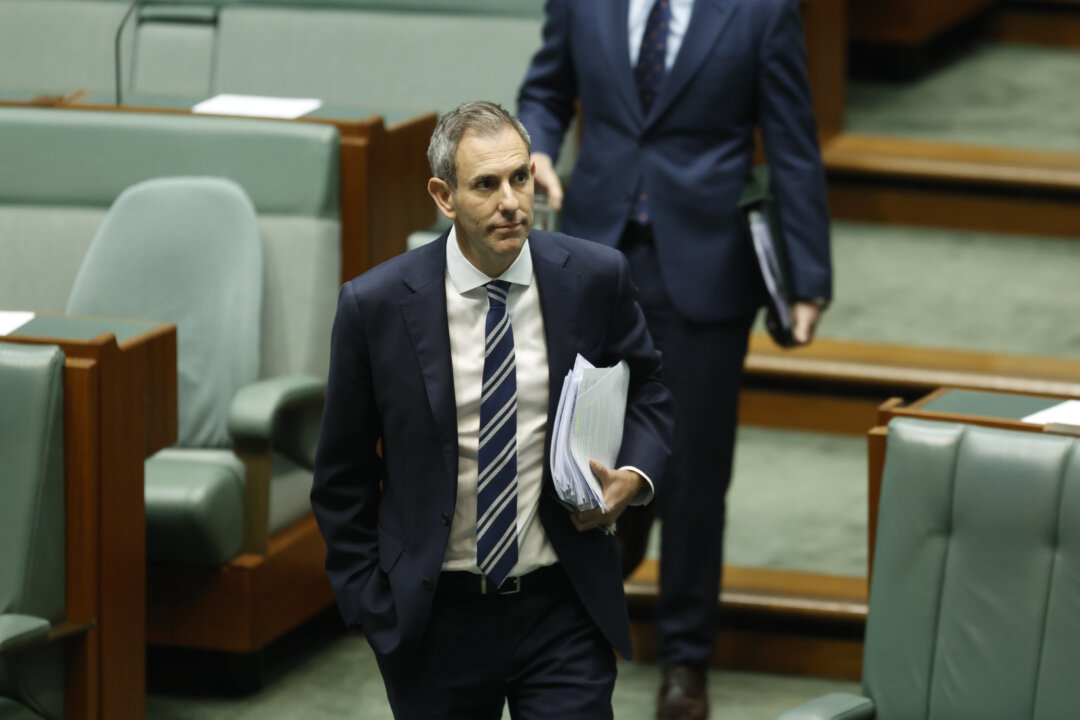 chalmers-rejects-one-nation-push-for-super-access-during-hardship