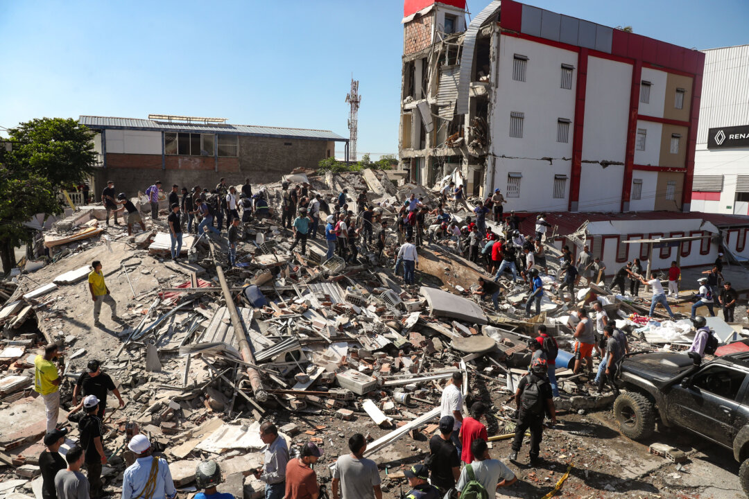 colombian-president-asks-trump-for-tariff-suspension-after-devastating-earthquake