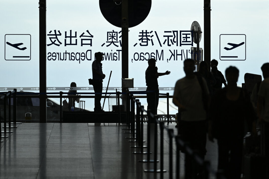china-reopens-old-judicial-cases,-pressuring-people-who-fled-overseas-to-return