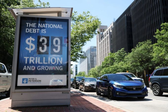 national-debt-reaches-$40-trillion-milestone