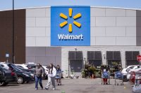 walmart-posts-slowing-us-sales-growth,-but-raises-outlook-on-tariff-refunds