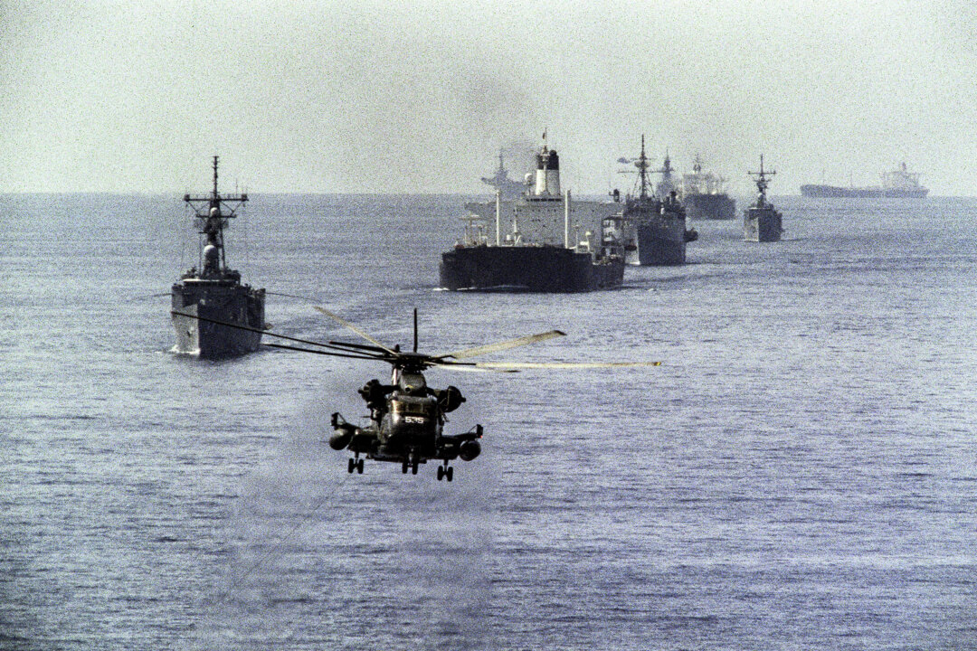 a-tale-of-2-straits:-global-shippers-prefer-washington’s-version-over-tehran’s
