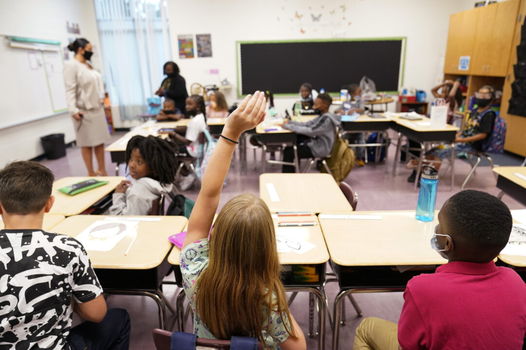 trigger-warnings-don’t-protect-students,-they-make-education-worse