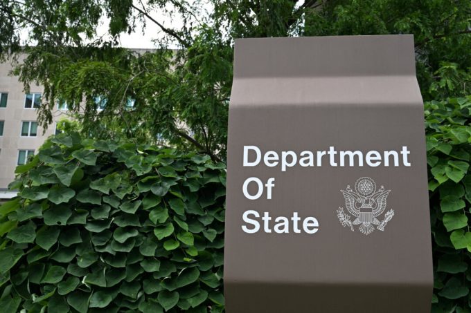 state-department-imposes-new-sanctions-on-cuban-businesses,-leaders