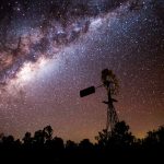 from-wildlife-to-the-milky-way,-the-photographer-who-hunts-for-the-perfect-moment-in-light