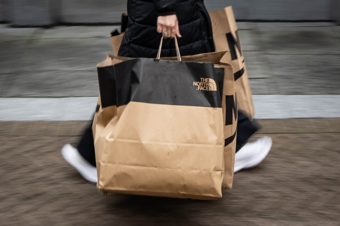 statistics-canada-reports-retail-sales-up-06-percent-in-june-at-$74.3b