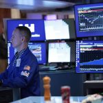 wall-street-review:-stocks-post-weekly-loss-despite-friday-gains