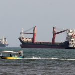 us–iran-dig-in-on-positions-during-strait-stand-off