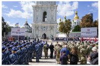 ukraine-wants-peace-but-won’t-surrender,-zelenskyy-says