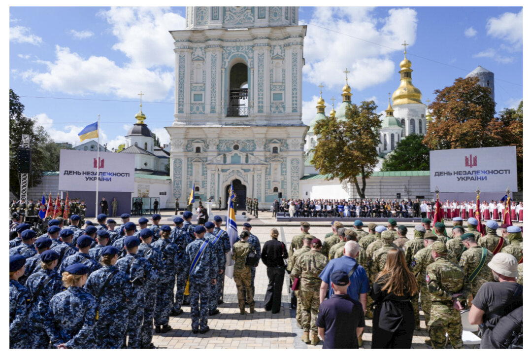 ukraine-wants-peace-but-won’t-surrender,-zelenskyy-says