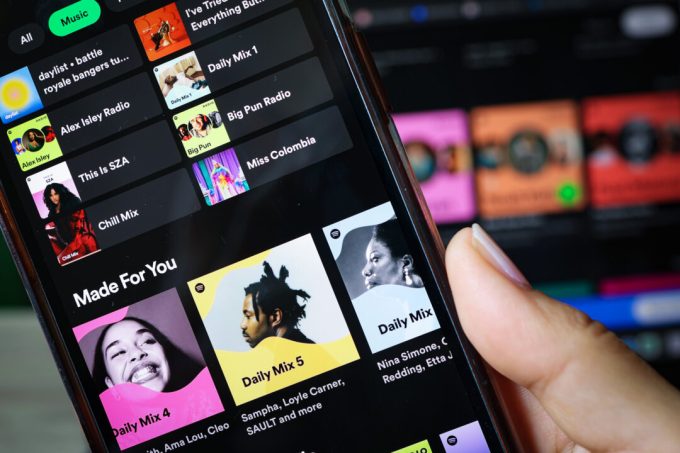 fully-ai-generated-songs-banned-from-australian-music-charts
