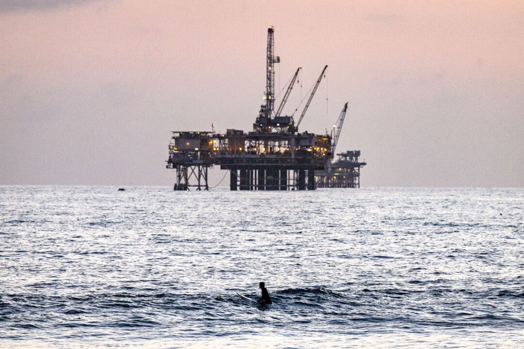 judge-tosses-lawsuit-over-trump’s-offshore-drilling-expansion