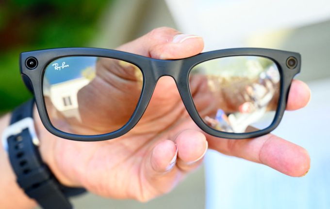 brisbane-council-bans-smart-glasses-from-public-pools-over-privacy-concerns