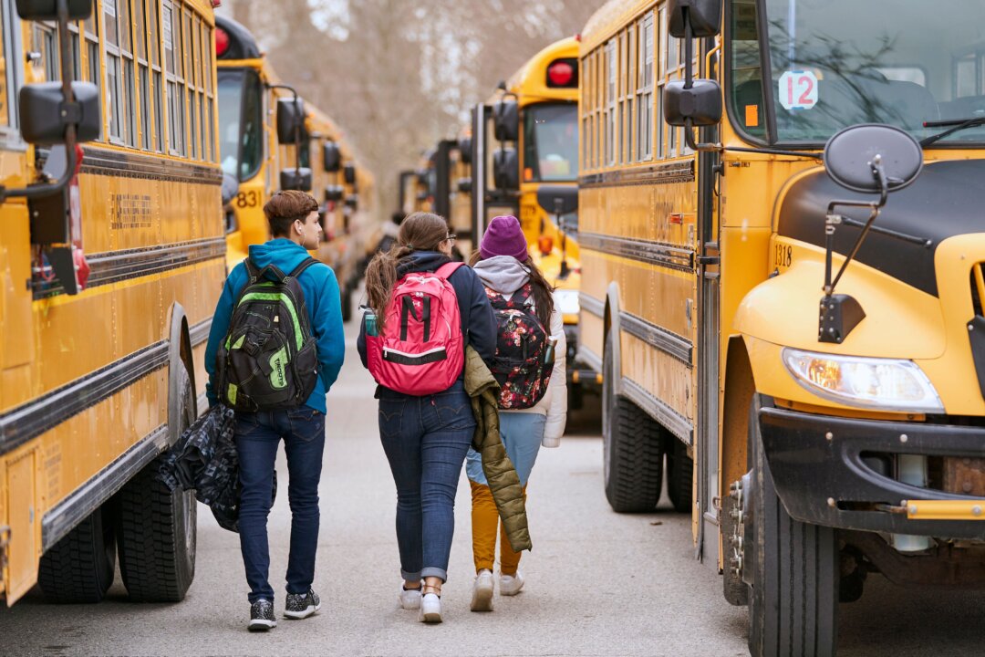 the-bad-actors-and-conformists-undermining-canadian-education