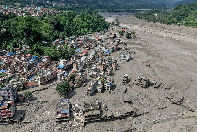 at-least-160-dead,-hundreds-missing-after-flood-devastates-nepal-tibet-border