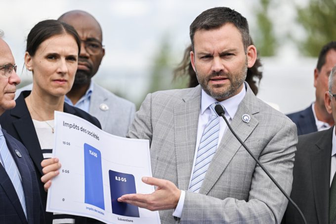parties-talk-taxes,-trade-war-and-parental-leave-on-day-2-of-quebec-election-campaign