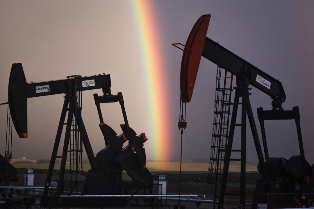 alberta-projects-$2-billion-surplus-as-oil-prices-rise