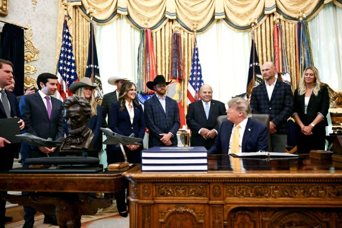 trump-issues-executive-orders-to-expand-markets-for-ranchers,-small-meat-and-poultry-processors