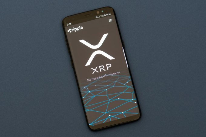 xrp-ledger-has-fewer-active-accounts-than-last-year,-but-bigger-trades-and-more-value