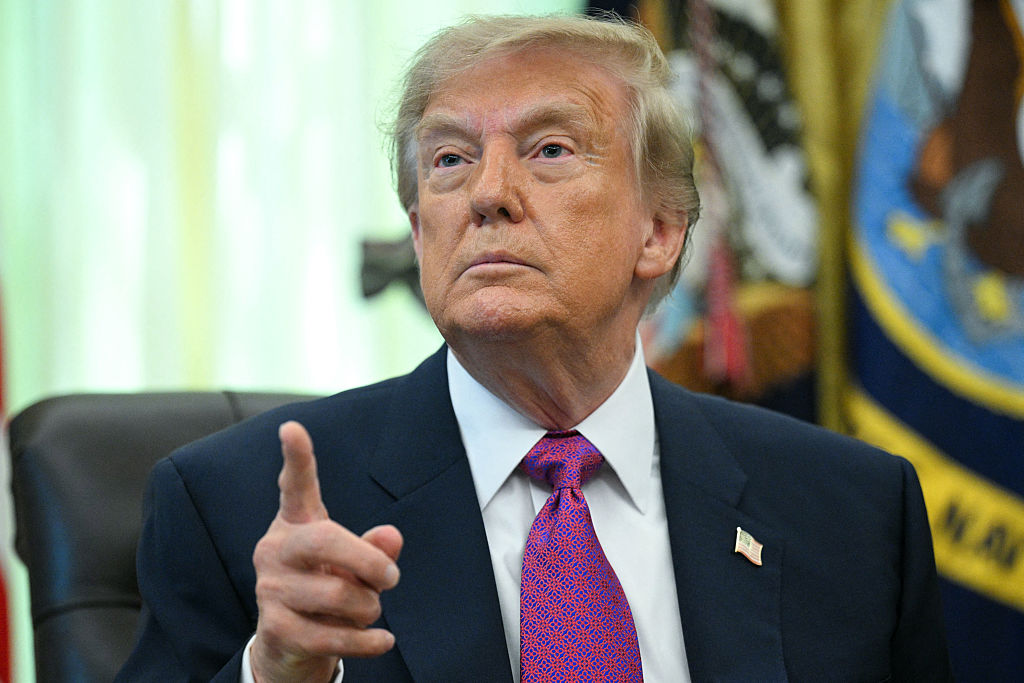 trump-praises-aussie-engineer-behind-nuclear-reactor-small-enough-to-fit-on-a-truck