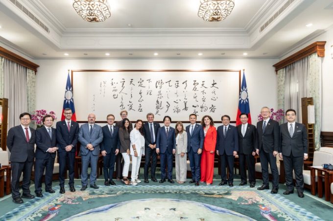 italy’s-largest-parliamentary-delegation-visits-taiwan-amid-eu-semiconductor-talks