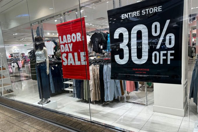 what’s-open-on-labor-day?-most-retailers-closed?-government,-banks-and-the-stock-market.