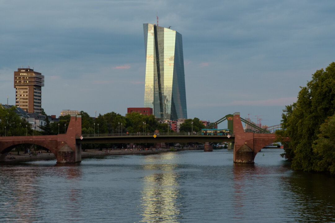 inflation-rises-again-above-3-percent-in-eurozone