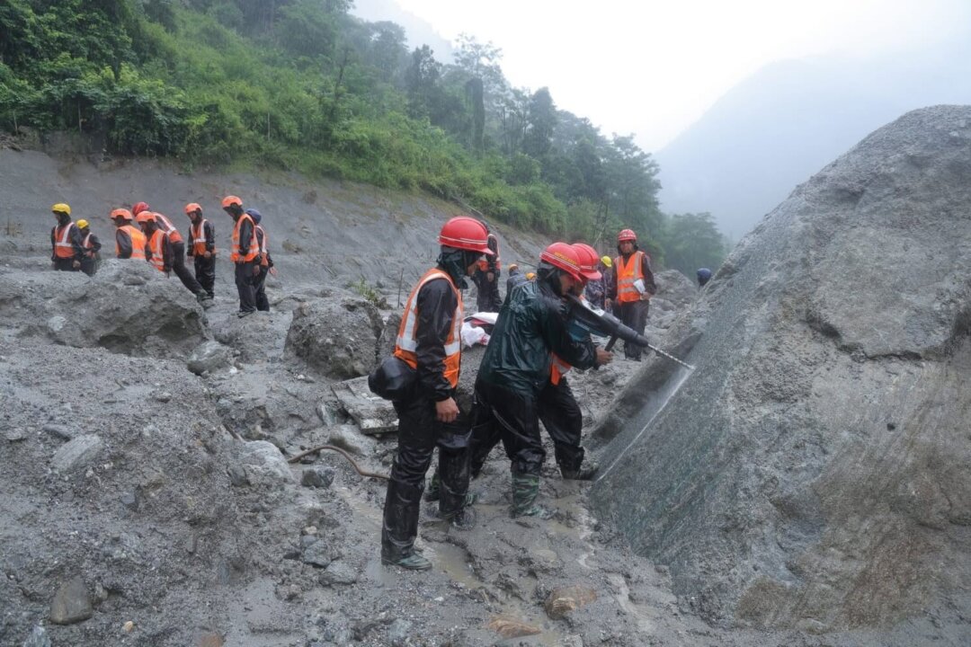 authorities-warn-of-new-flood-risks-as-nepal–tibet-death-toll-tops-900
