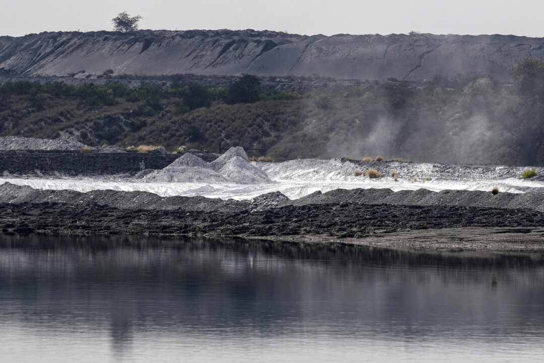 us-challenges-china’s-dominance-in-africa-with-new-rare-earth-bet