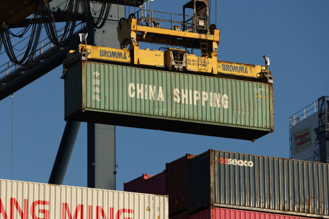 china’s-exports-boom-helps-power-surplus-to-$805-billion-amid-global-concerns