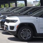 chrysler-recalls-328,000-jeep-grand-cherokees-over-rear-coil-springs-that-may-detach