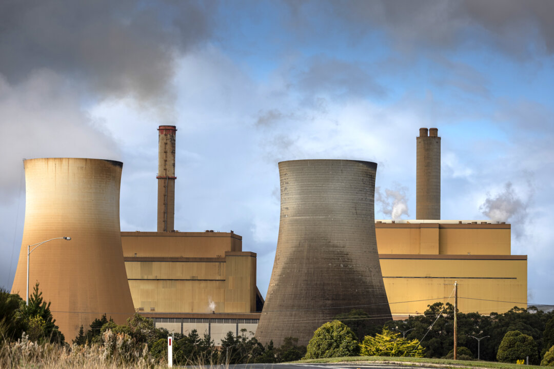 transmission-delays-could-add-$33-billion-to-victoria’s-power-costs:-report