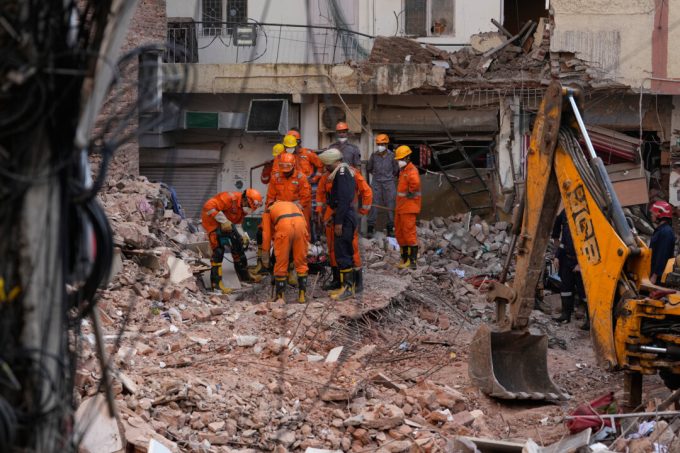 rescuers-look-for-survivors-after-new-delhi-hostel-collapse-kills-7