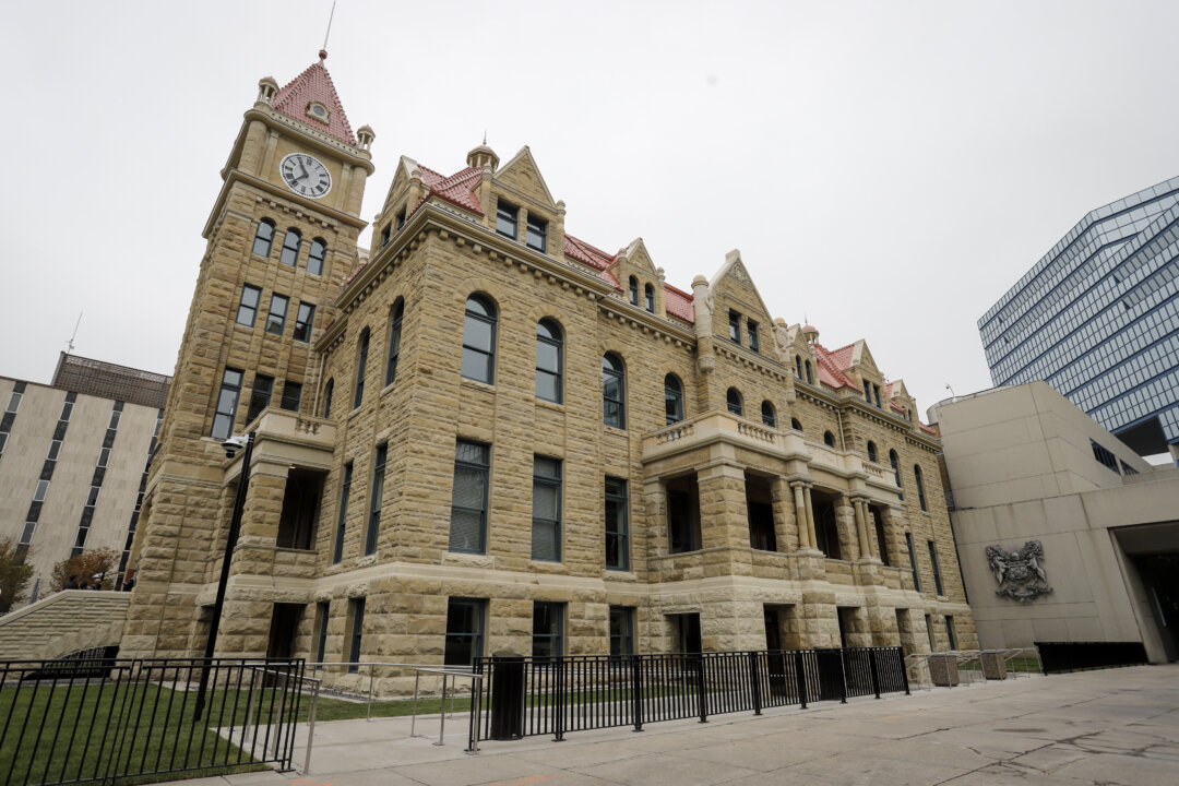 calgary-councillor-who-leaked-confidential-budget-documents-apologizes,-but-‘would-do-it-again’