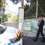 thieves-steal-2-renoir-paintings-from-french-riviera-museum,-drop-2-more