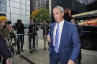 police-investigate-nigel-farage’s-reform-uk-over-donations