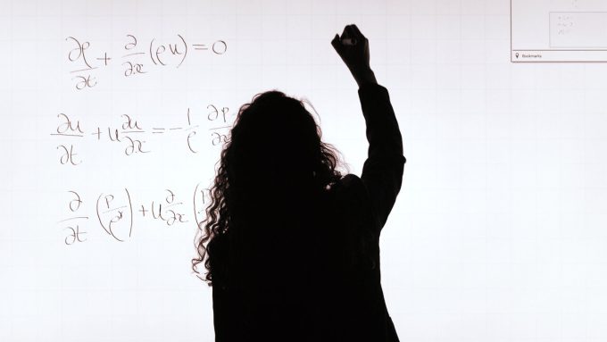 ai-is-solving-math’s-best-problems-faster-than-they-can-be-replaced,-terence-tao-warns