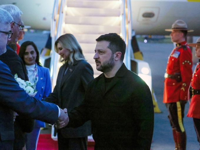 ukrainian-president-volodymyr-zelenskyy-to-meet-with-carney-and-cabinet-in-banff