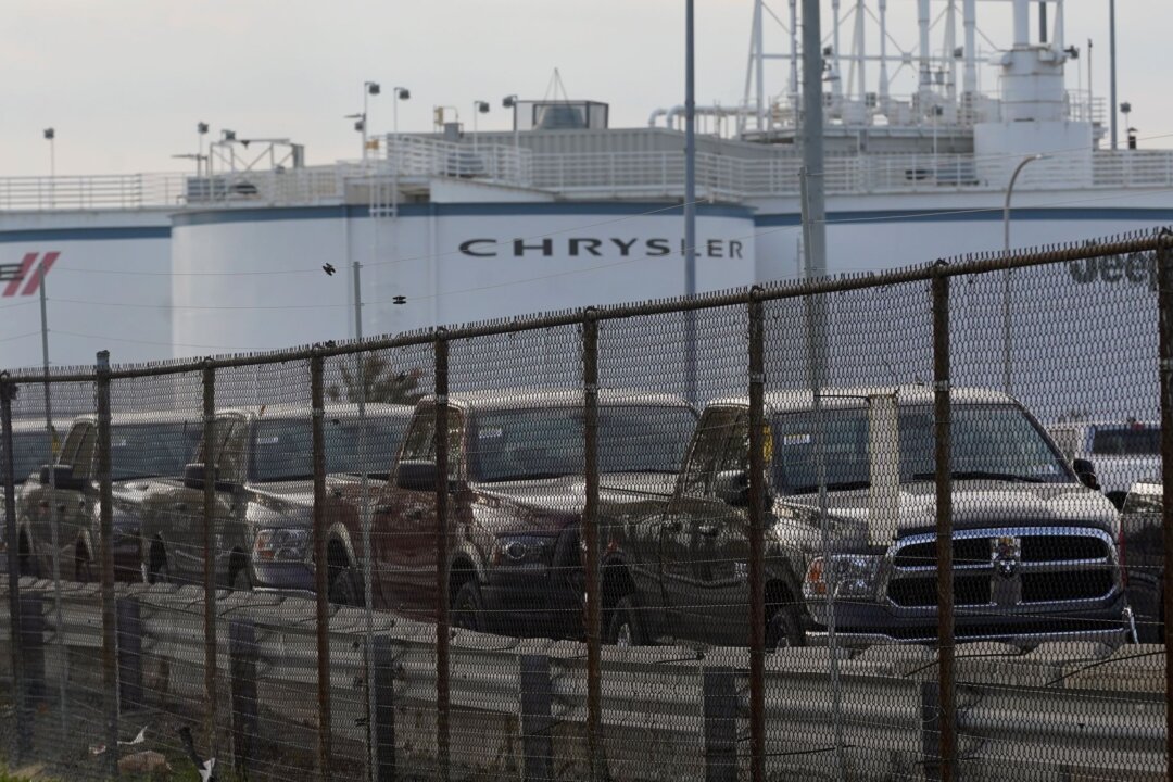 chrysler-recalls-200,000-jeeps-over-tire-pressure-monitoring-system-failure