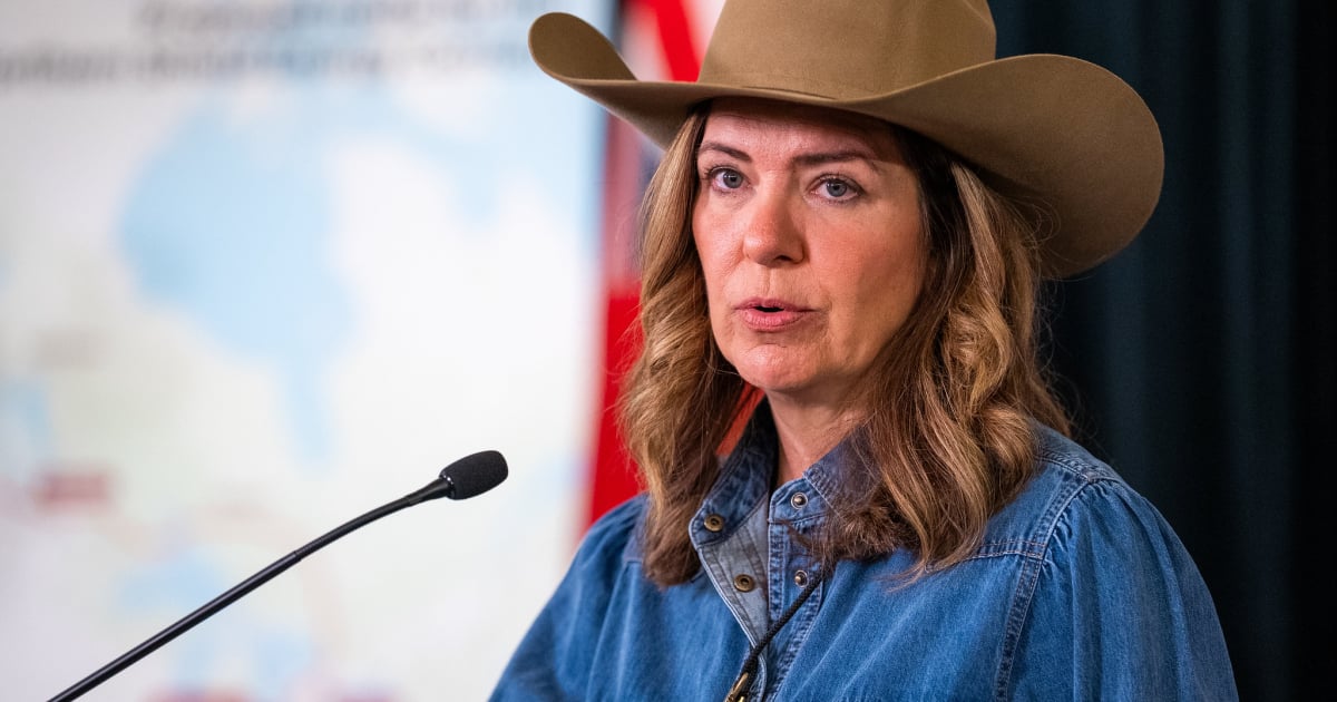 alberta-could-spend-billions-on-public-gas-pipelines-to-fuel-data-centre-boom,-leaked-document-suggests