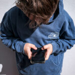 school-screen-time-capped-as-students-go-back-to-basics