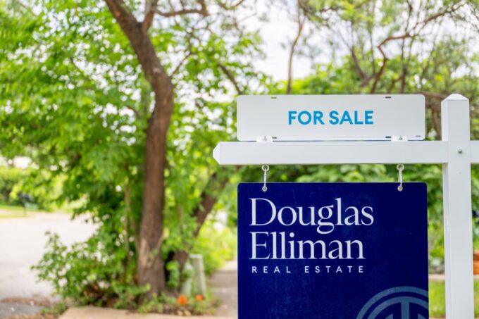 us-mortgage-rates-cross-7-percent
