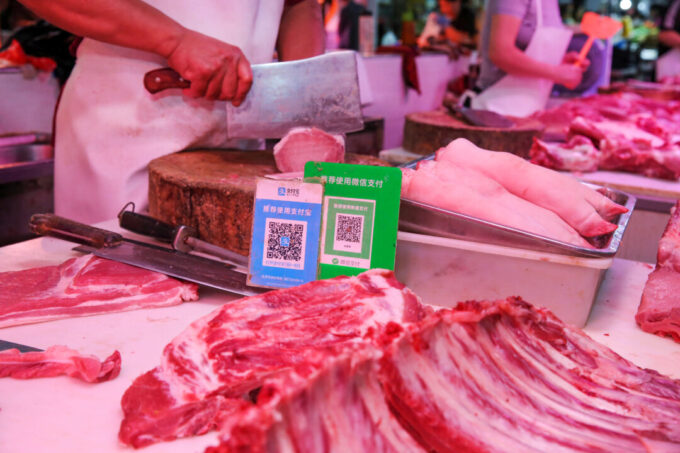 shanghai-market-orders-meat-vendors-to-chain-knives-to-stalls,-sparking-xinjiang-comparisons