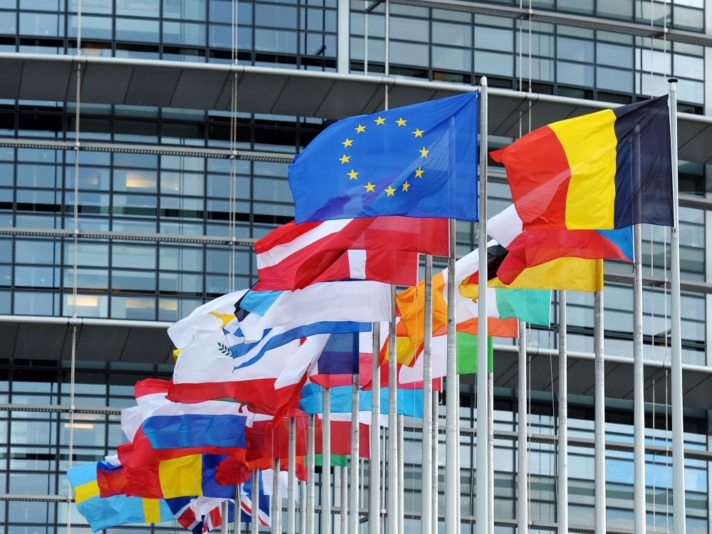 canadians-are-‘overwhelmingly-open’-to-closer-eu-ties-as-carney-heads-to-europe:-poll