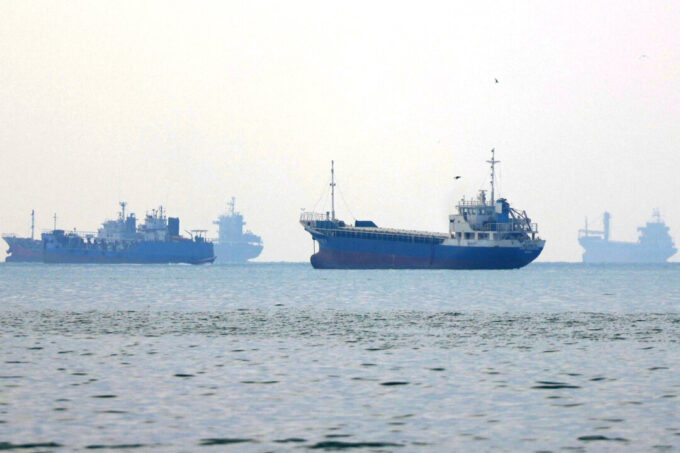 trump-says-countries-should-reimburse-us-for-strait-of-hormuz-help