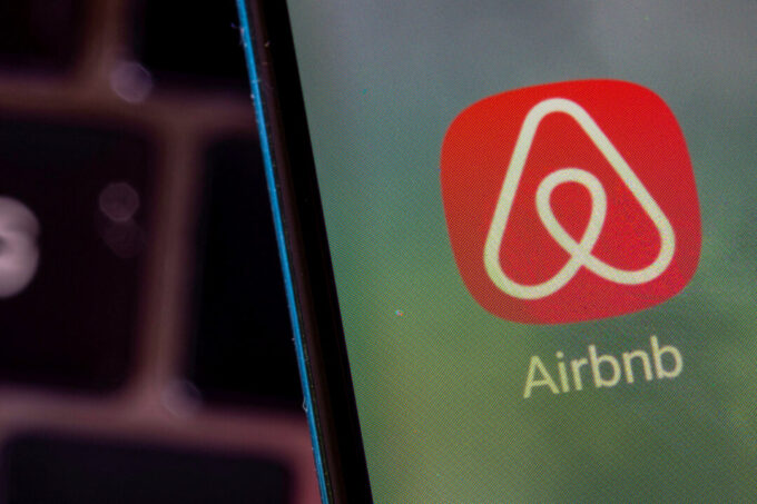 airbnb-commits-$250-million-to-help-finance-housing-projects