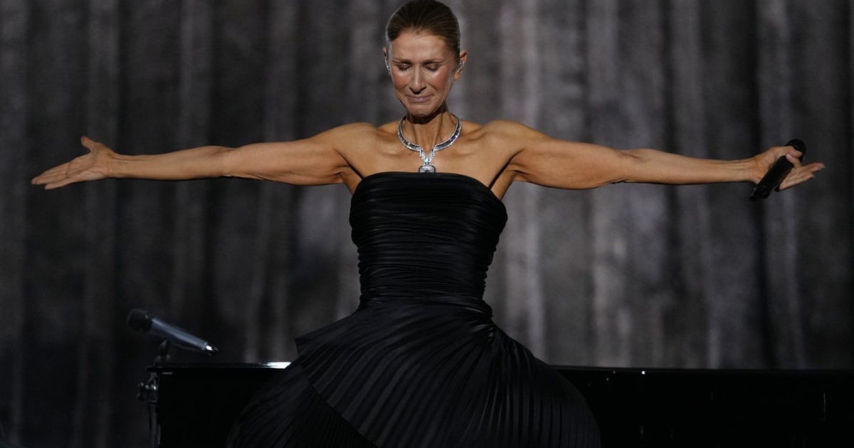 celine-dion-makes-an-emotional-return-to-concert-stage-after-nearly-six-years