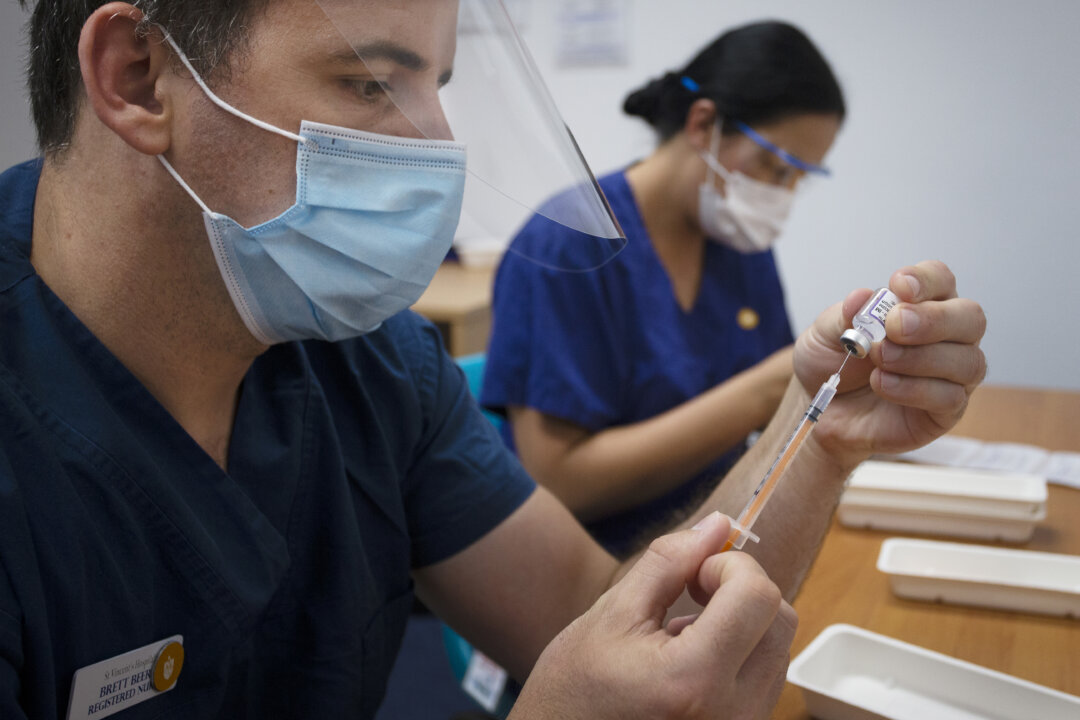 health-system-relies-more-on-migrant-workers-despite-visa-barriers-and-exploitation:-nursing-bodies